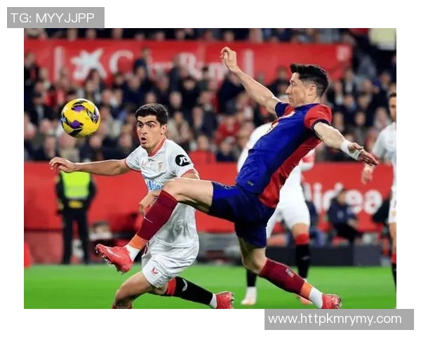 明星球员表现分析：莱万多夫斯基进球解析